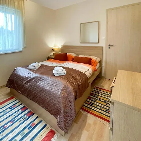 Abt Szemes Apartman *